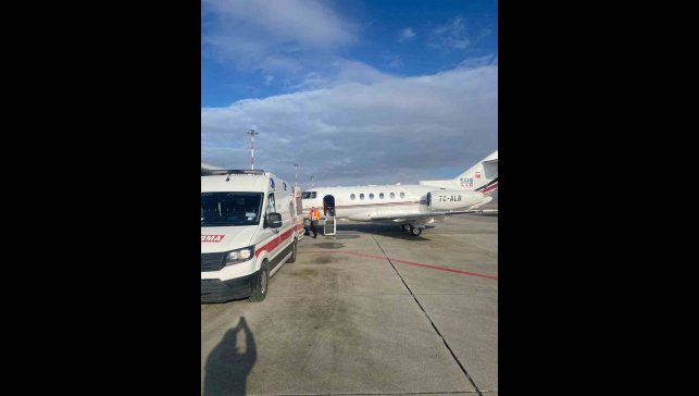 Ağrı'da yemek borusu gelişmeyen bebek ambulans uçakla Elazığ'a sevk edildi