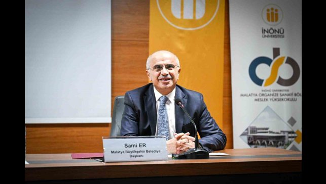 Başkan Er, üniversite öğrencileriyle bir araya geldi: "Şehir 12 ayda ayağa kalktı"