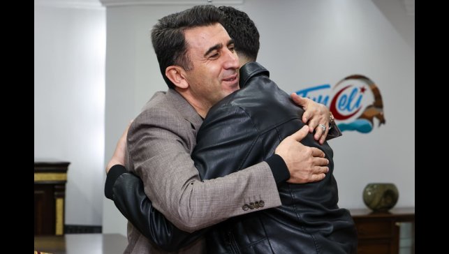 Vali Aygöl'den anlamlı jest