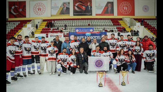 Curling ve Buz Hokeyinde çifte şampiyonluk