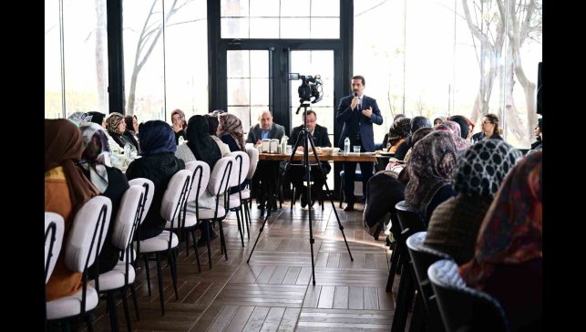Başkan Taşkın, AK Parti Kadın Kolları Mahalle Başkanları toplantısına katıldı