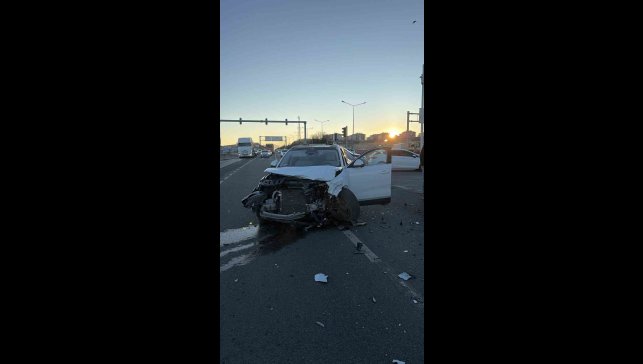 Elazığ'da minibüs ile cip çarpıştı: 2 yaralı