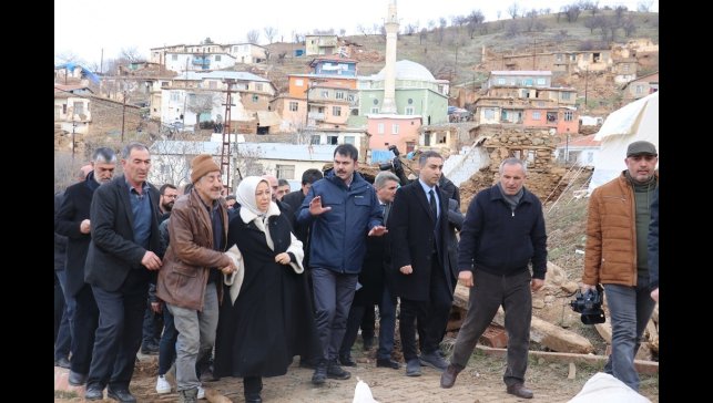 Deprem bölgesi Malatya'da Bakan Kurum memnuniyeti