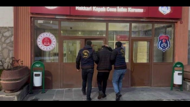 Hakkari ve Van'da aranan 2 şahıs yakalandı
