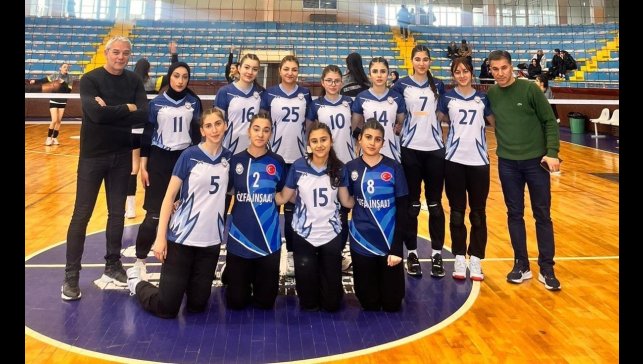 Oltu Anadolu Lisesi voleybolda finalde