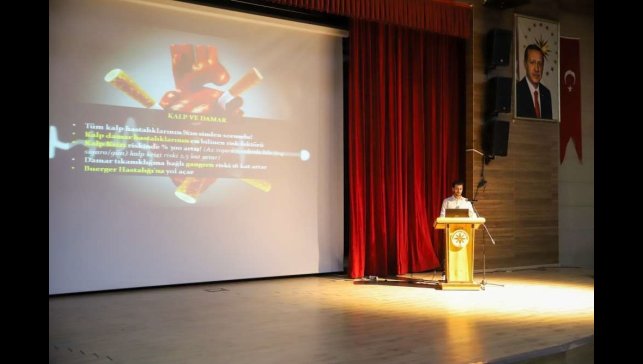 Ardahan'da "Bağımlılıkla Mücadele Konferansı" düzenlendi