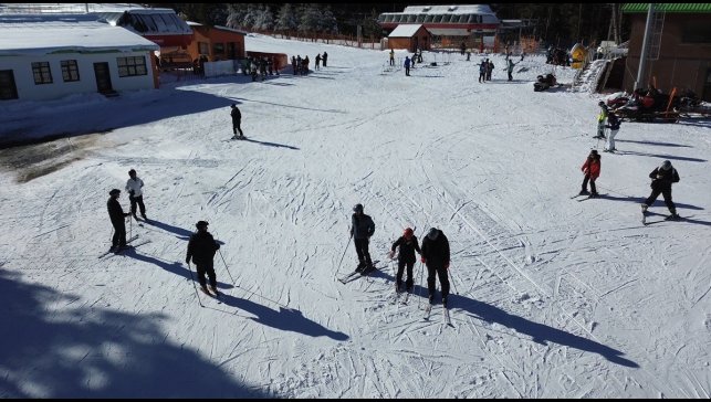 Kristal karın merkezi Sarıkamış'ta sezon coşkusu: Pistler cıvıl cıvıl