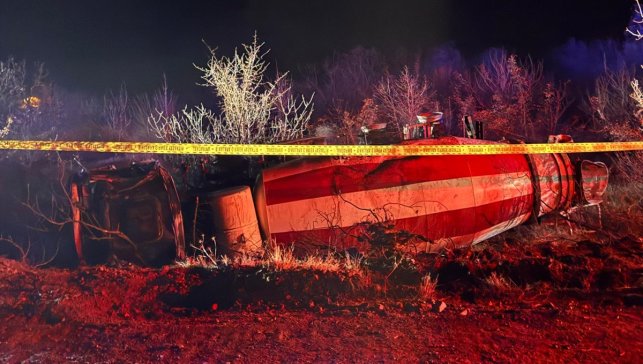 Malatya'da devrilen beton mikserinin sürücüsü hayatını kaybetti