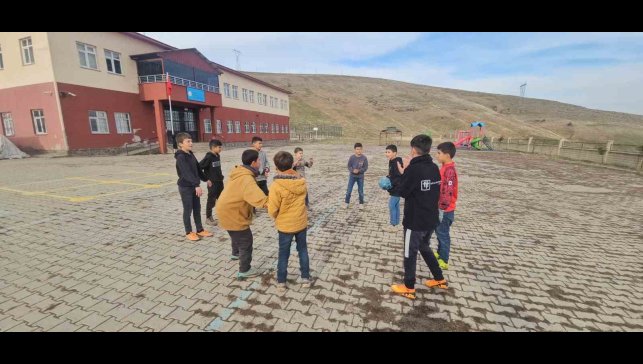 Muş'ta geleneksel oyunlar yaşatılıyor