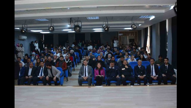 Denetimli serbestliğin toplumdaki rolü Patnos'ta ele alındı