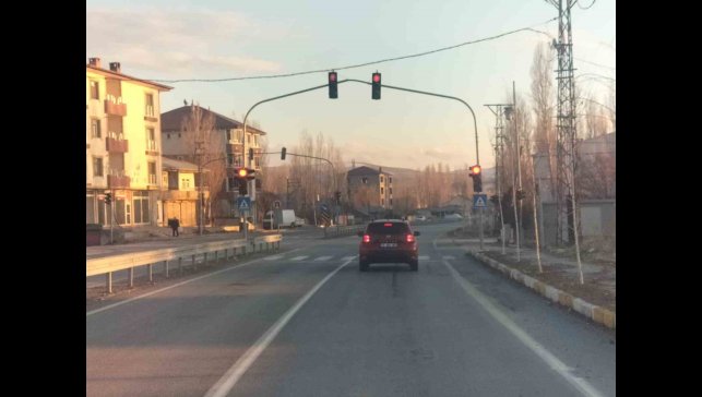 Patnos'ta trafik ışıkları yeniden faaliyete geçti