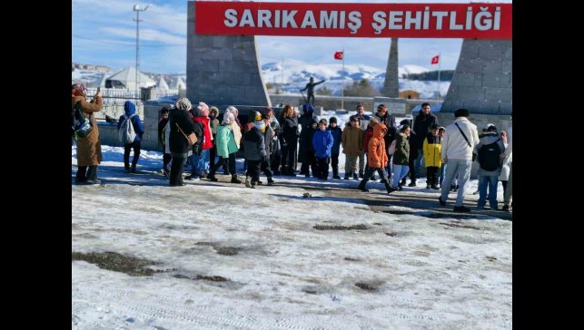 Başöğretmen İlkokulu Öğrencileri Sarıkamış Şehitlerini unutmadı