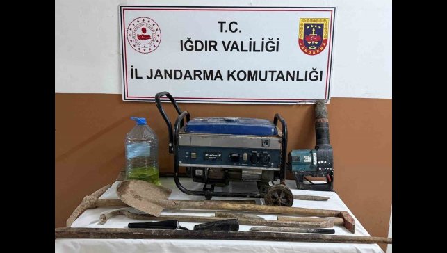 Iğdır'da kaçak kazı operasyonu: 4 şüpheli gözaltında