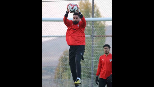 Elazığspor'da kaleci Muammer'e kulüp bulması için izin verildi