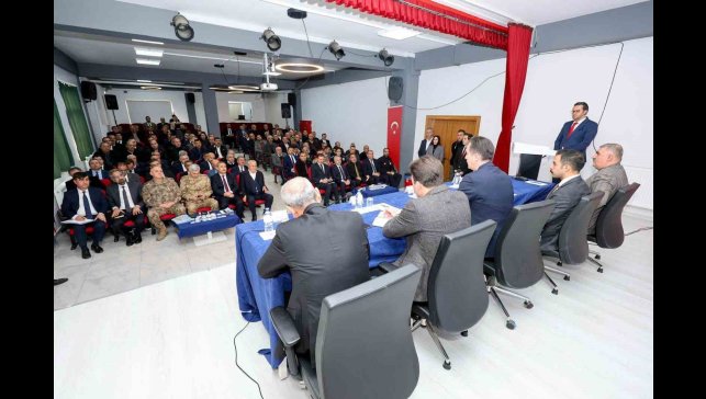Güroymak'ta "İlçe Koordinasyon, İstişare ve Muhtarlar Toplantısı" düzenlendi