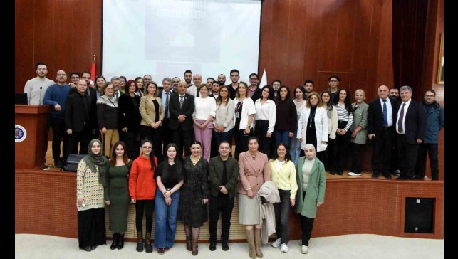 Prof. Dr. Kök, 37 yıllık meslek hayatı deneyimlerini öğrencileriyle paylaştı