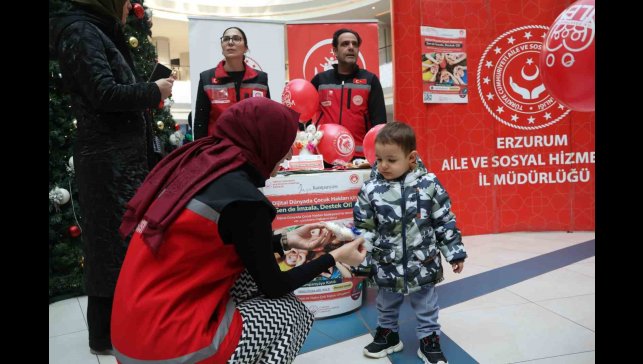 Dijital dünyada çocuk haklarına destek için Erzurum'da imza kampanyası