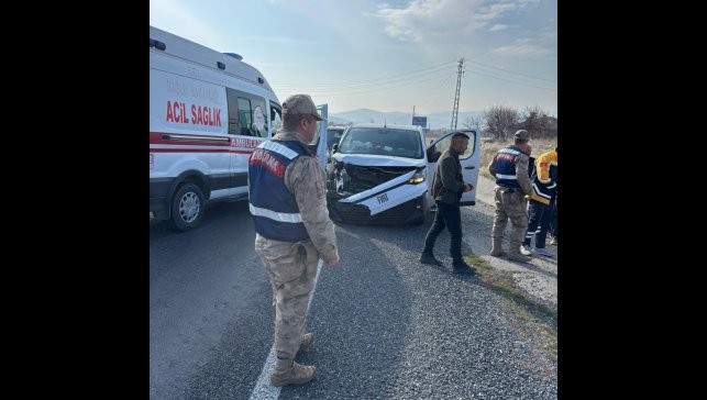 Elazığ'da trafik kazası: 3 yaralı