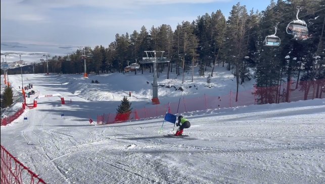 Sarıkamış'ta 'Uluslararası FIS Sarıkamış CUP' heyecanı sürüyor