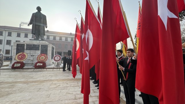 İsmet İnönü, vefatının 52. yılında memleketi Malatya'da anıldı