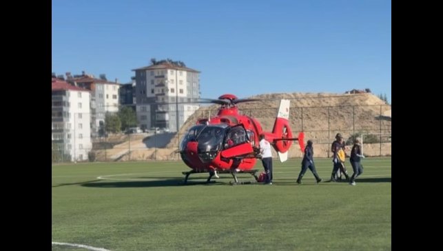 Malatya'da ambulans helikopter yaşlı adam için havalandı