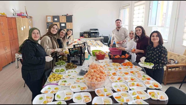 Van'da 3. meyve şenliği düzenlendi