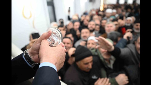 Regaip Kandilinde Sakal-ı Şerif ziyarete açıldı