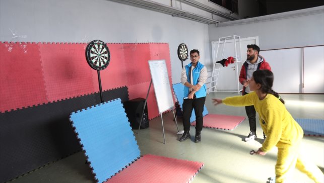 Başkale'de okullar arası dart turnuvası düzenlendi 