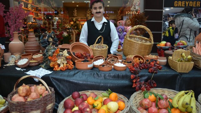 Tatvan'da yerli malı sergisi açıldı
