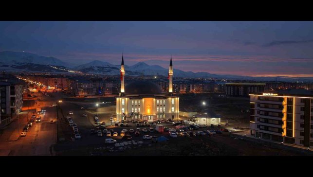 Yıldız Kardeşler Camii ibadete açıldı