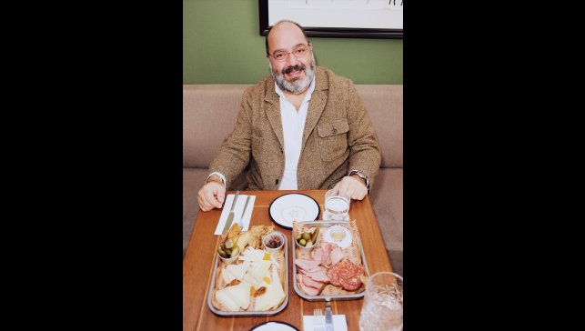 DeFacto'dan yılbaşına özel moda ve gastronomi işbirliği