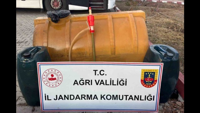 Ağrı'da yolcu otobüsünde 245 litre kaçak akaryakıt ele geçirildi