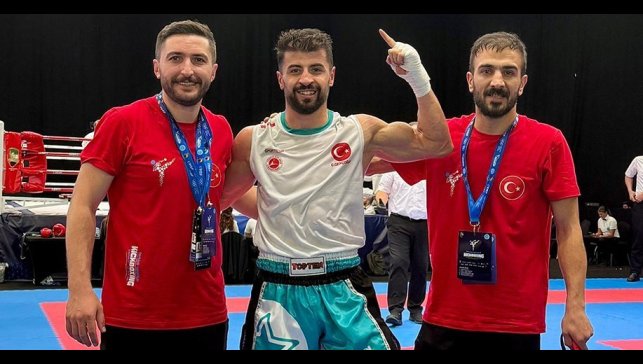 Öğretim üyesi Dr. Gençoğlu, dünya ikincisi oldu