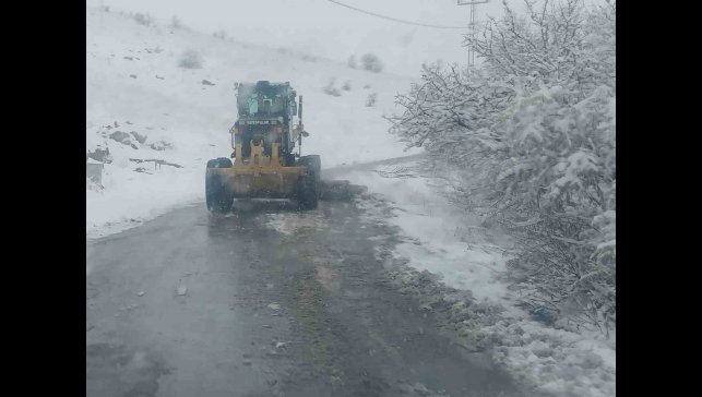 Battalgazi Belediyesi'nden kar yağışına karşı hızlı müdahale
