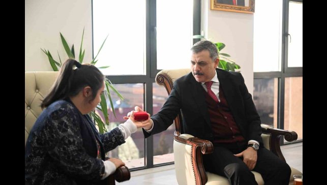 Kısmet'ten Vali Çiftçi'ye tatlı takip