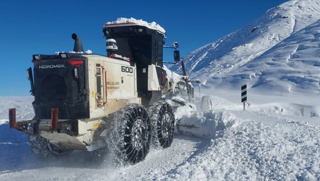 Iğdır'da ulaşıma kapanan 24 köye yeniden ulaşım sağlandı