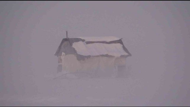Muş'ta sis ve gün batımı kartpostallık manzara oluşturdu