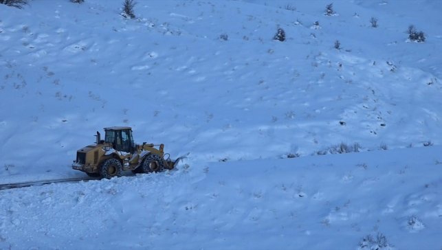 Van, Hakkari Bitlis ve Muş'ta 412 yerleşim yerine ulaşım sağlanamıyor