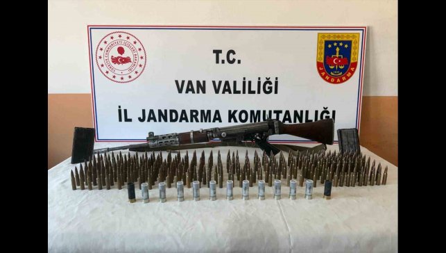 Erciş'te Belçika yapımı uzun namlulu silah ele geçirildi