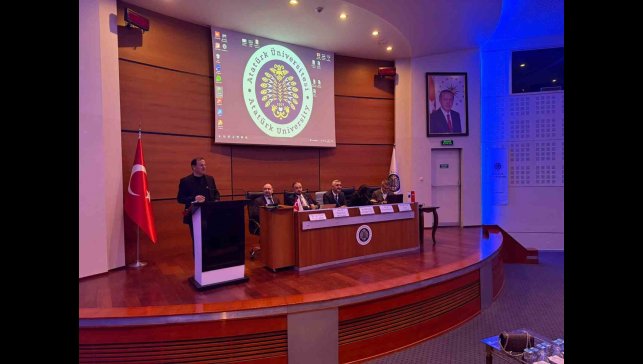 Atatürk Üniversitesi'nde, Bilişim ve teknoloji hukukunda güncel meseleler konferansı