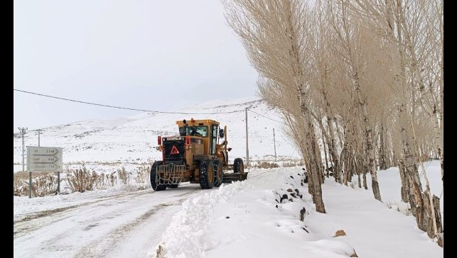 Van'da 389 yerleşim yerinin yolu kapalı