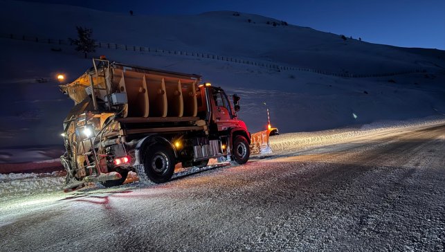 Iğdır ve Ardahan'da kardan kapanan 94 köy yolunda yeniden ulaşım sağlandı