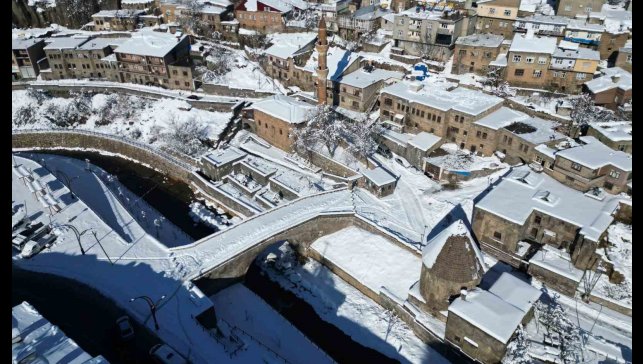 Bitlis'te karla gelen güzellik