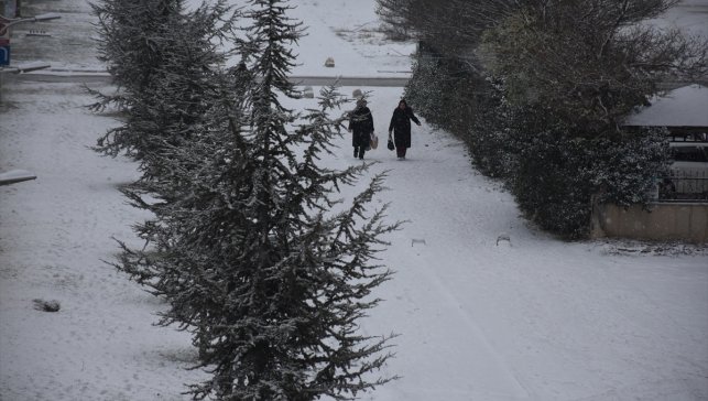 Gaziantep ve çevre illerde kar etkili oluyor