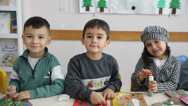 Vanlı minik öğrencilerden Samsunlu akranlarına yeni yıl hediyesi
