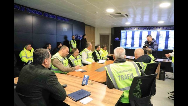 Başkan Şerifoğulları, karla mücadele çalışmalarını inceledi