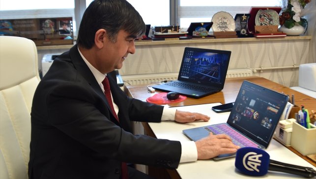 Bitlis İl Özel İdaresi Genel Sekreteri Aydoğdu, AA'nın "Yılın Kareleri" oylamasına katıldı