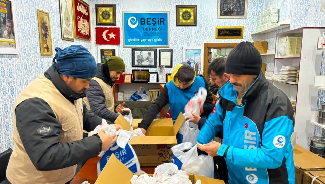 Miraç Kandili dolayısıyla Beşir Derneği’nden Ağrı’da kandil simidi ikramı