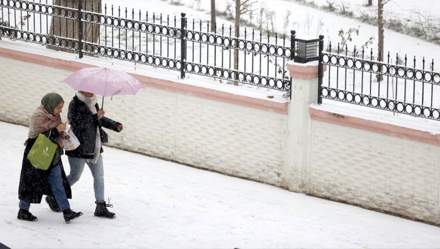 Ağrı Valiliği uyardı: Karla birlikte riskli saatler başlıyor