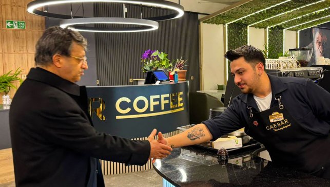 AK Parti Van Milletvekili Kayhan Türkmenoğlu, Van’da Esnaf ve Vatandaşlarla Buluştu